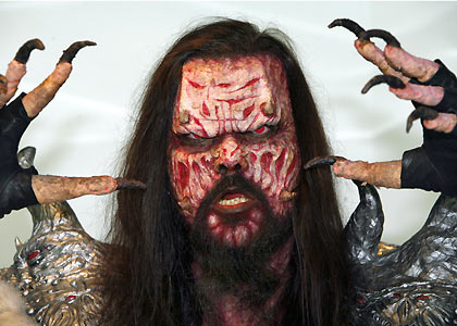 Mr. Lordi: „Prefer casetele audio si VHS-urile”